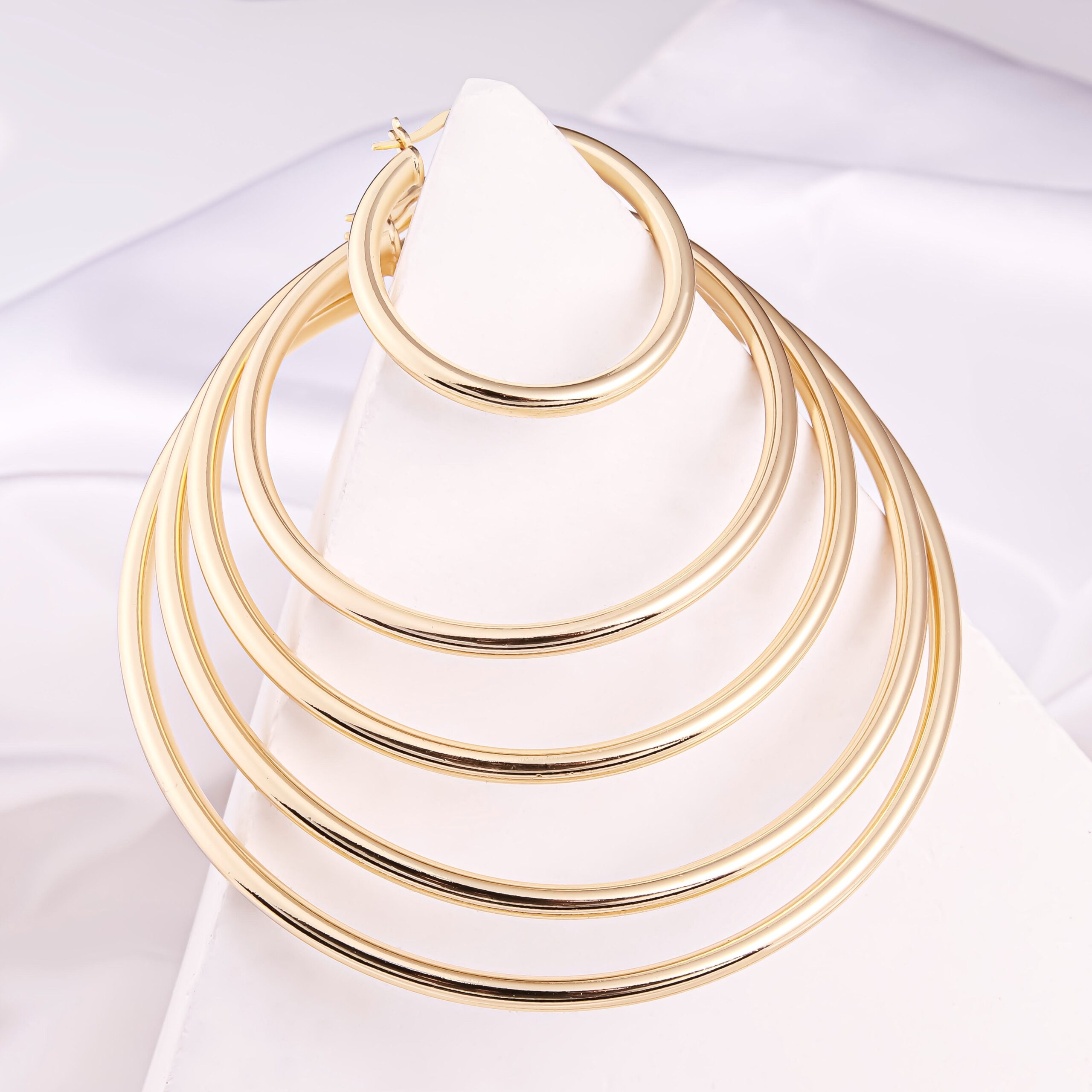 H43f3541f118f41a0a39186abd771177 Gold Plated Chunky Hoop Earrings – Waterproof Minimalist Luxury - Image 1